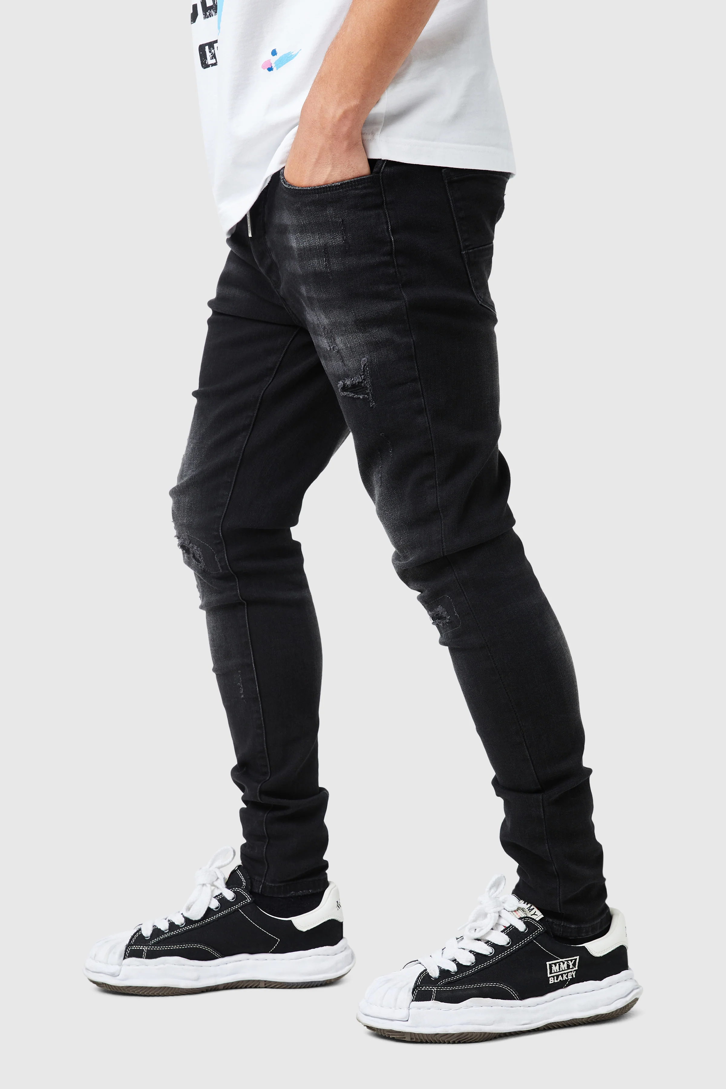 Essentials Slim Jean 2.0 - Black - Image 2