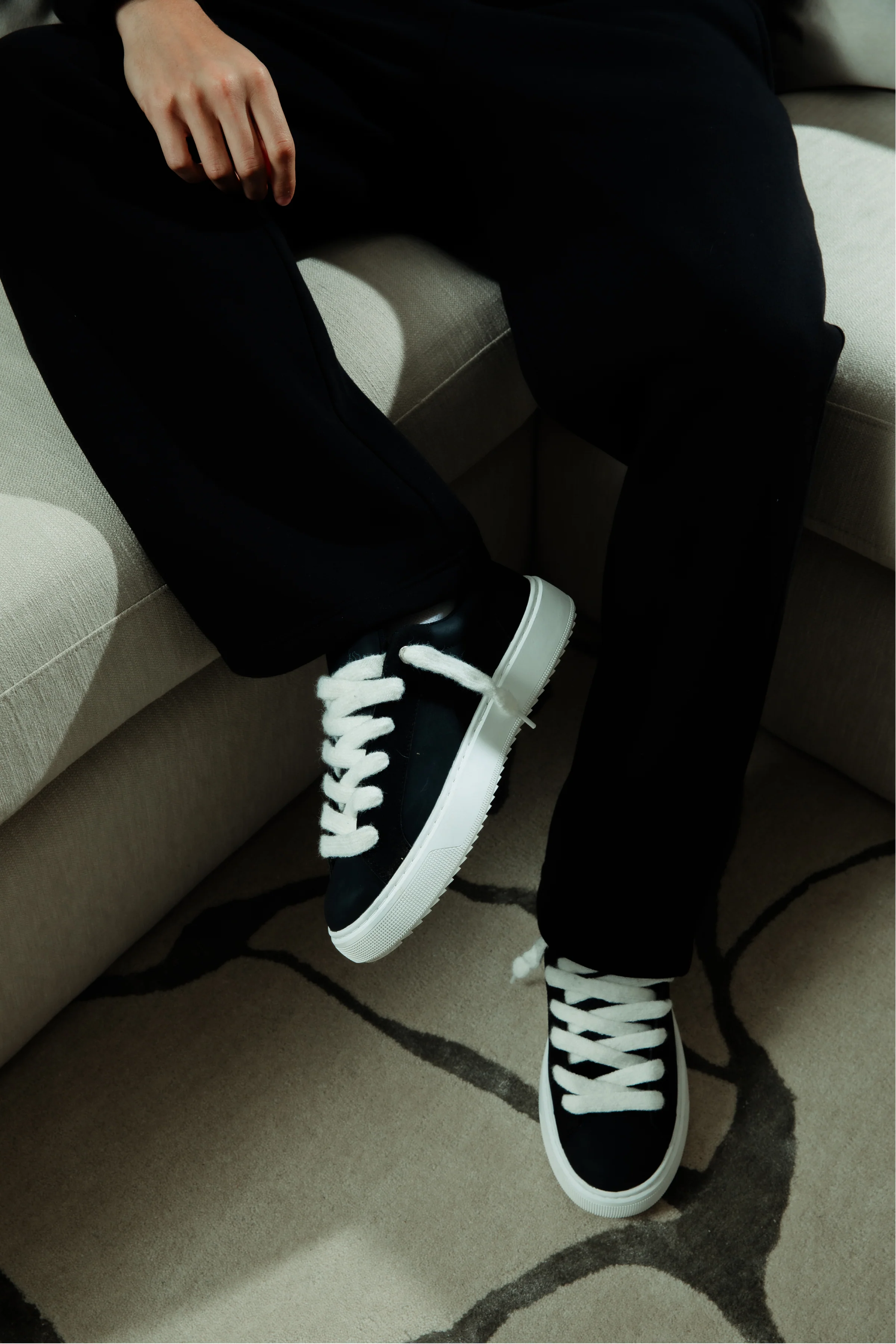 Gatto Trainer - Black - Image 5