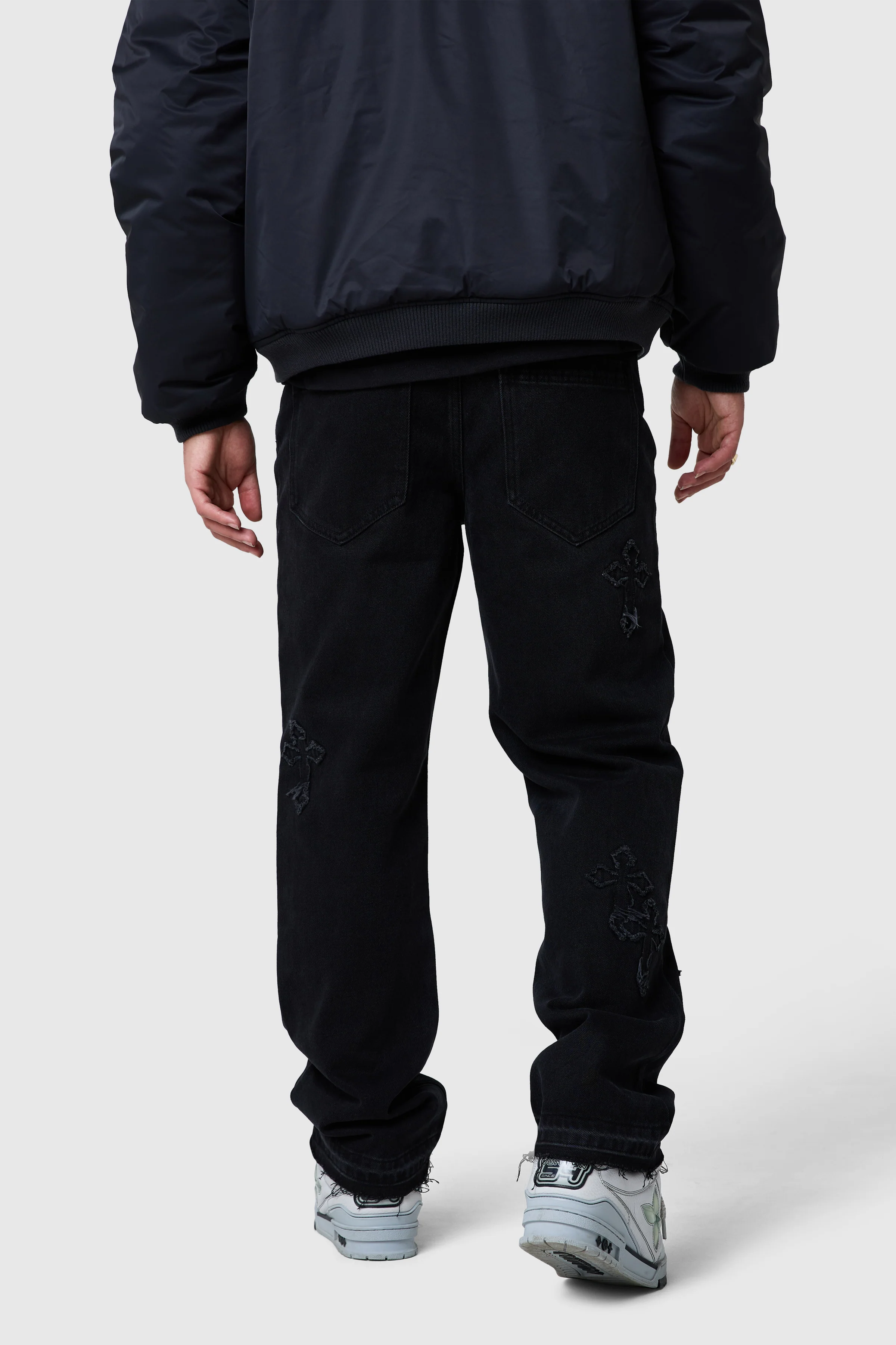 Vince Relaxed Jean - Black - Image 4
